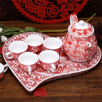 Китайски сватбен керамични подарък кана за чай, чаена чаша, щастлив герой, червен чайник, тава във формата на сърце, комплект за чай прибори за тържество